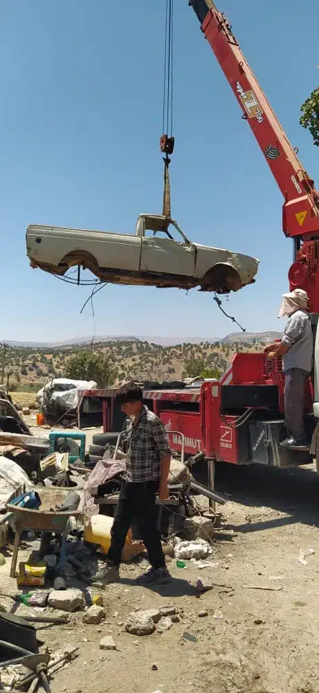 ماشین تصادفی اصقاط|خودرو سواری و وانت|میبد, |دیوار