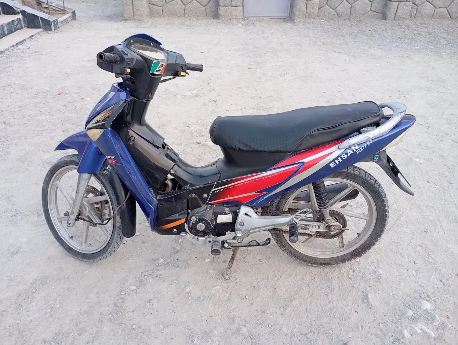 موتور بی کلاچ|موتورسیکلت|سندرک, |دیوار