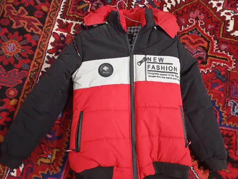 کاپشن|لباس|آذرشهر, |دیوار