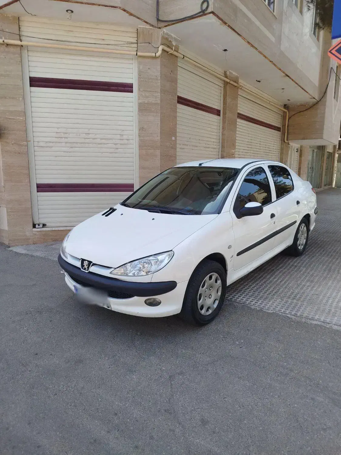 پژو 206 صندوقدار v8 موتور تیوفایو|خودرو سواری و وانت|رفسنجان, |دیوار