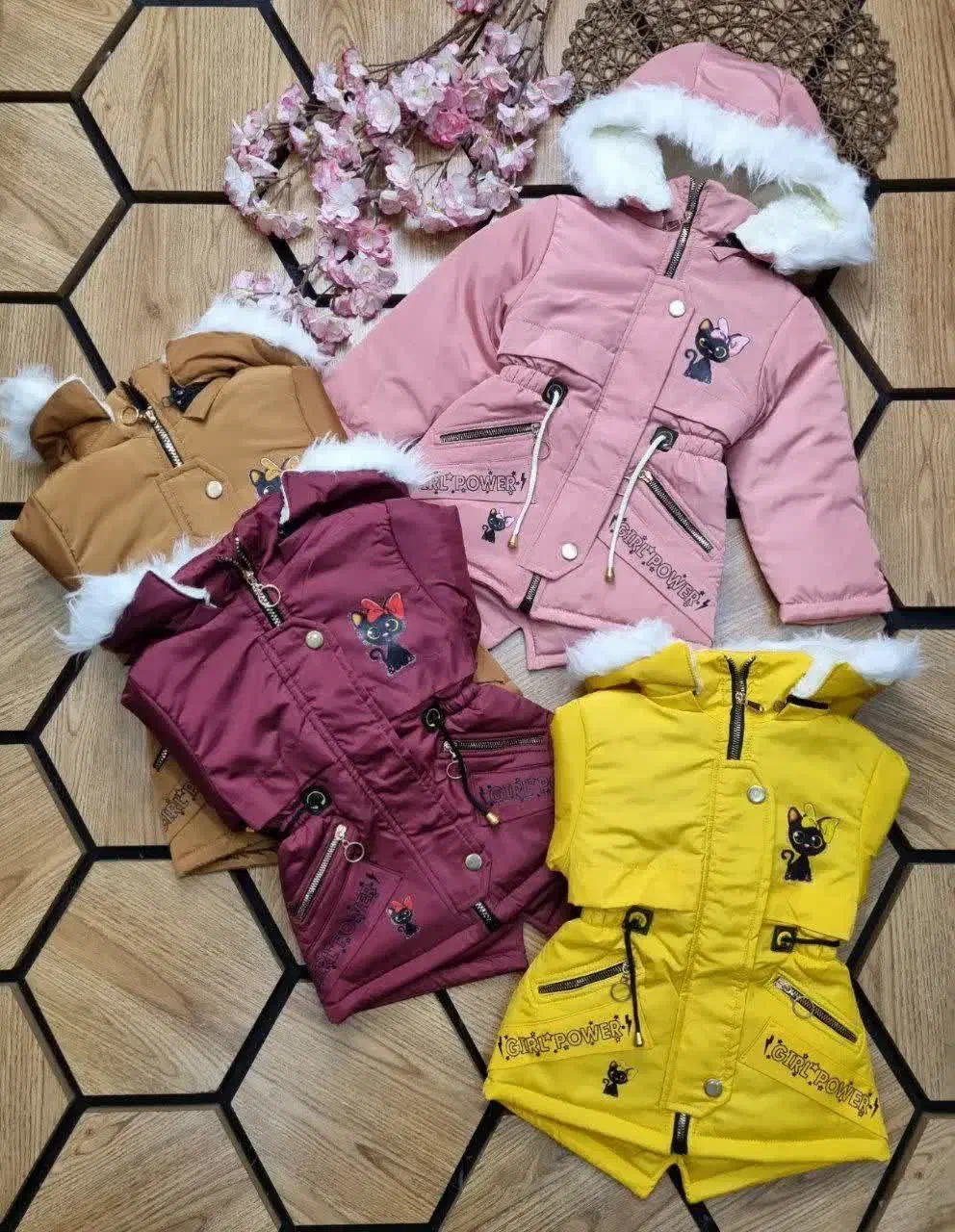 انواع کاپشن دخترانه پسرانه زیرقیمت کل بازا|کفش و لباس بچه|نورآباد, |دیوار