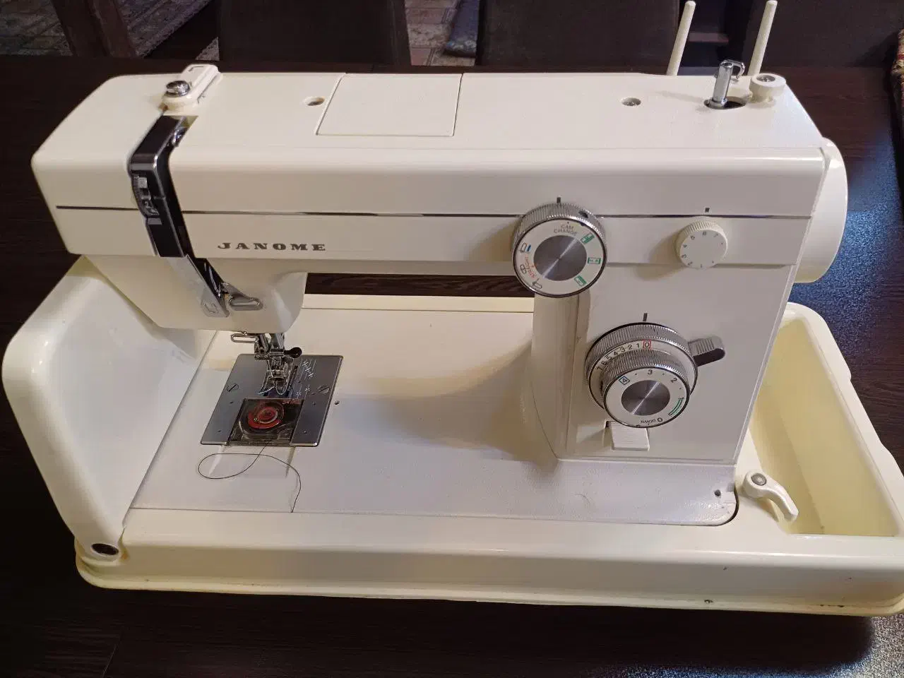 چرخ خیاطی ژانومه 808اصل ژاپن|چرخ خیاطی و ریسندگی|اصفهان, سروستان|دیوار
