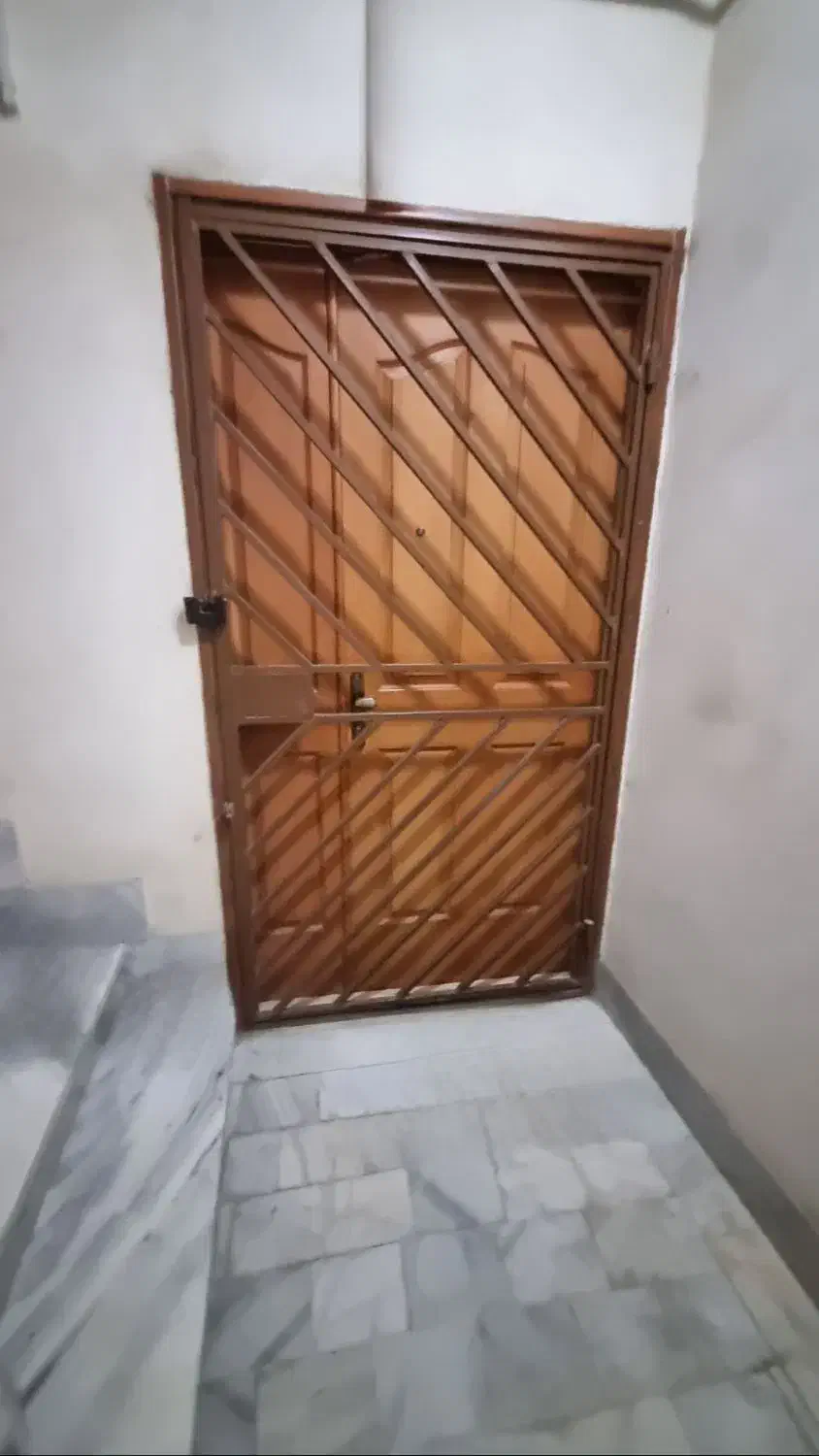 درب بهمراه حافظ آهنی|مصالح و تجهیزات ساختمان|گرگان, |دیوار