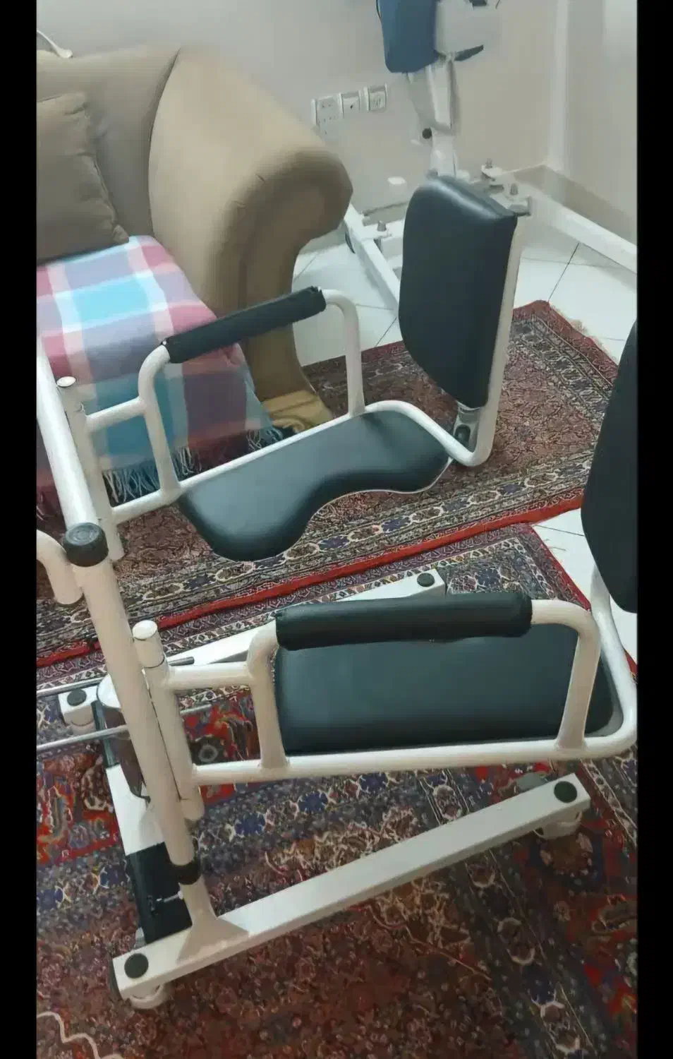 ویلچر فوق العاده کاربردی بدون نیاز ب جابجایی بیمار|آرایشی، بهداشتی، درمانی|کرج, گلشهر|دیوار