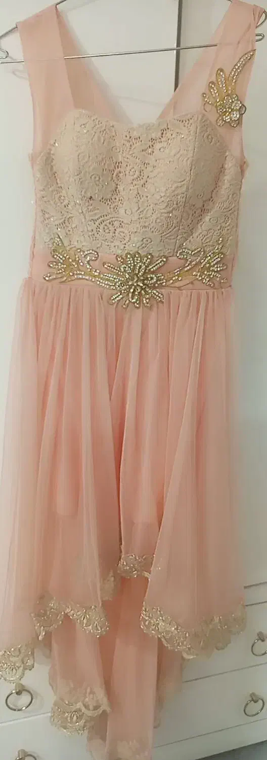 لباس مجلسی|لباس|قائن, |دیوار