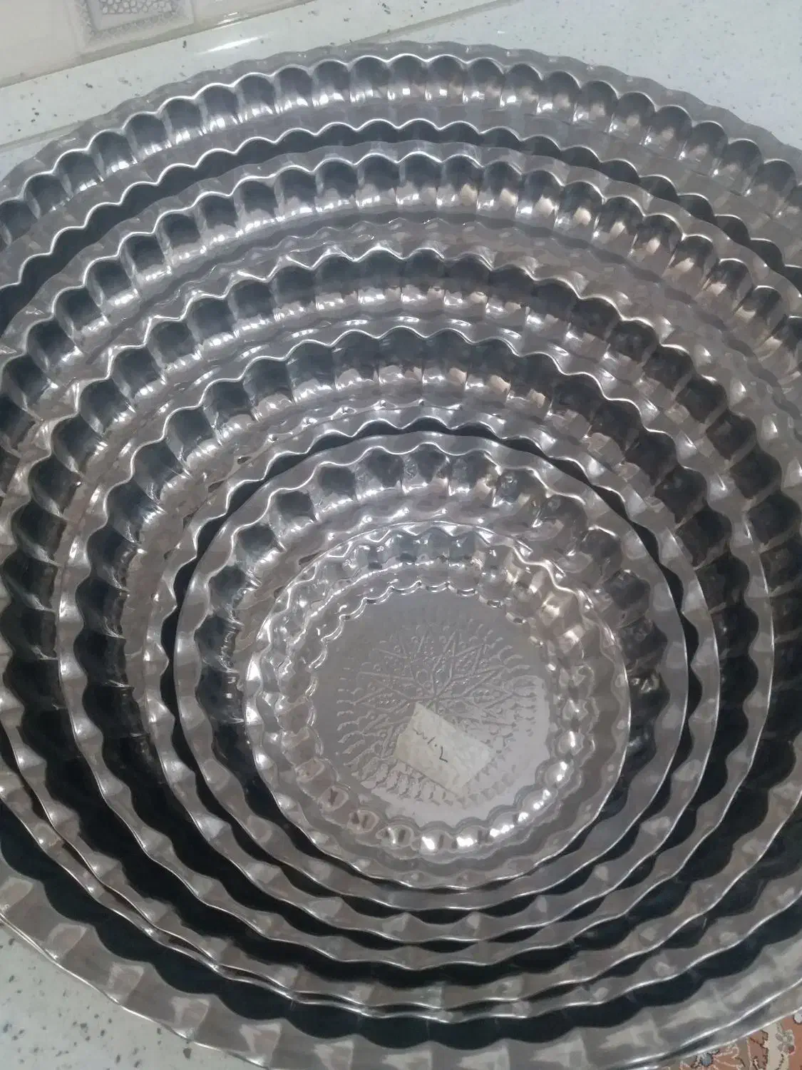 سینی استیل سایز ۲۰ تا ۹۰|ظروف سرو و پذیرایی|سقز, |دیوار