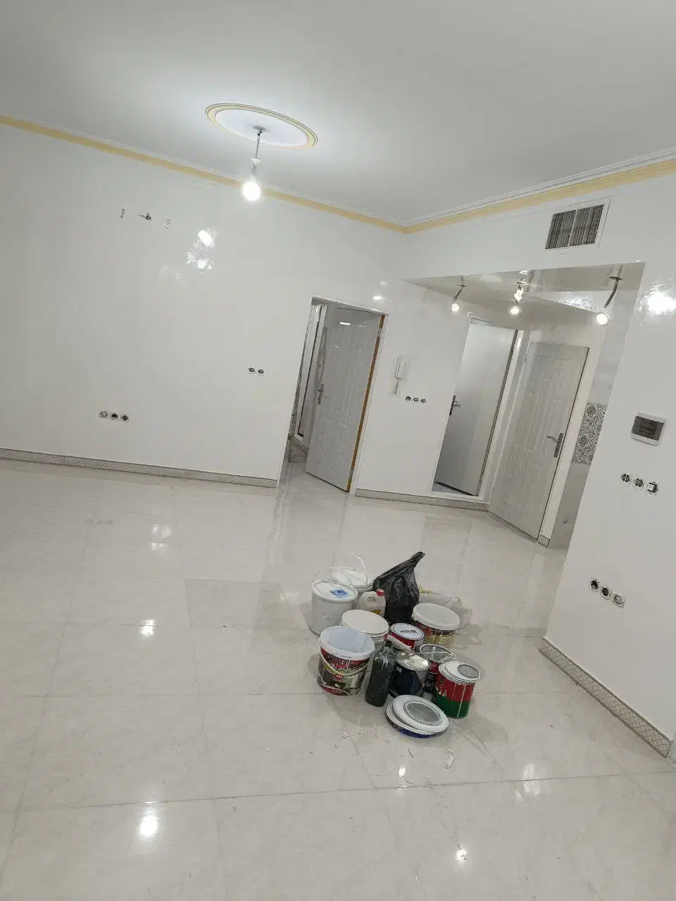 لکه گیری و زیر سازی ونقاشی ساختمان|خدمات پیشه و مهارت|مرند, |دیوار