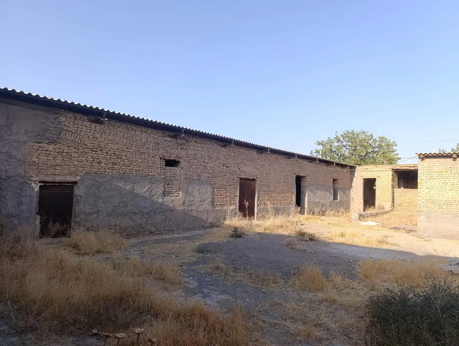 زمین تپه سلام سوله برای گاوداری مرغ داری انباری|فروش دفتر صنعتی، کشاورزی، تجاری|رضویه, |دیوار