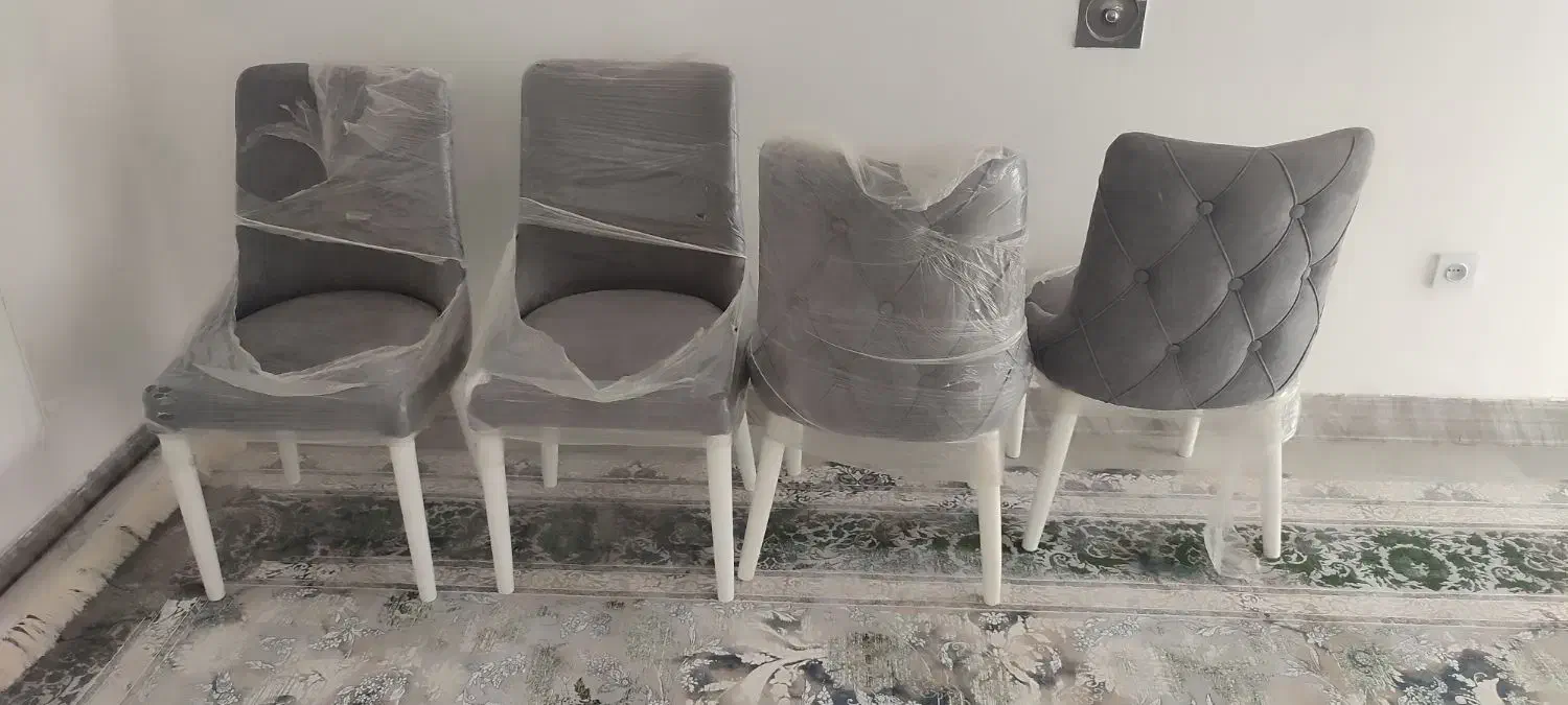 نهار خوری بسیار شیک 4نفره|میز و صندلی غذاخوری|رومشکان, |دیوار