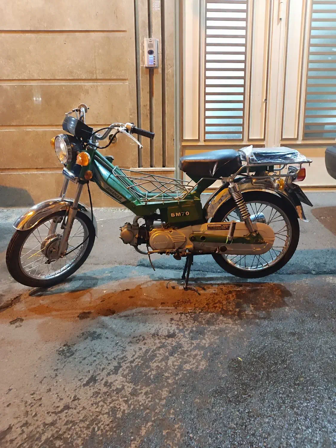 موتور هوندا ۷۰ مدل 82|موتورسیکلت|قم, هفت تیر|دیوار