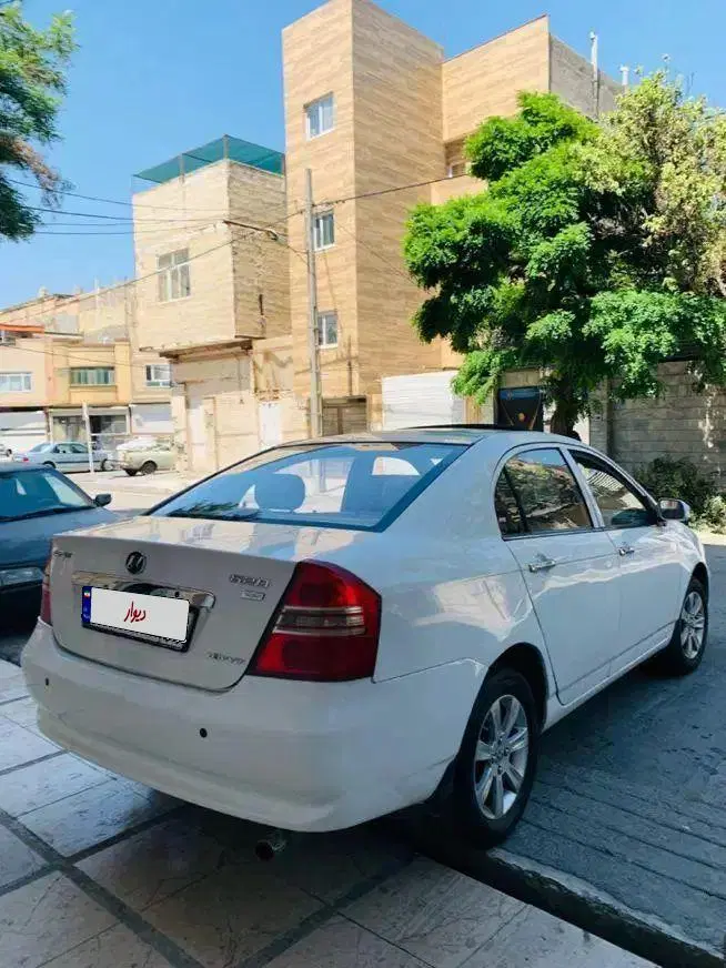 لیفان ۶۲۰ مدل ۹۳ موتور ۱۸۰۰cc|خودرو سواری و وانت|مشهد, فدک|دیوار