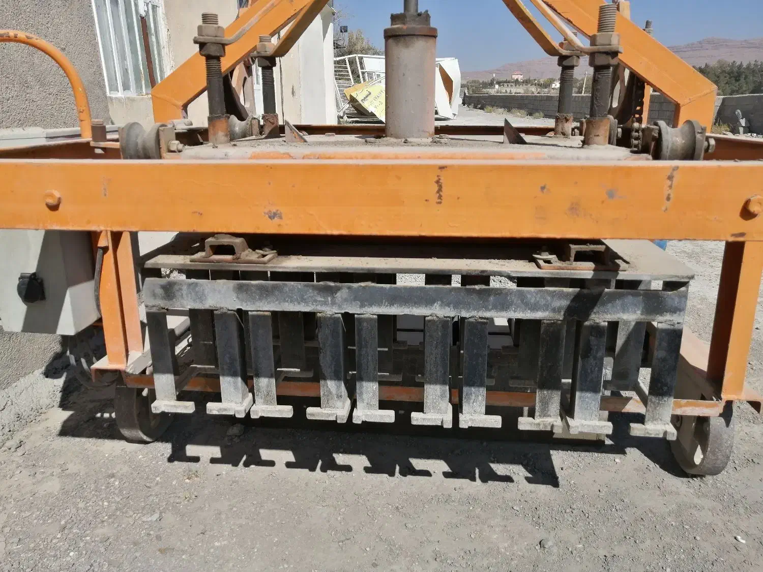 دستگاه بلوکزنی اصفهان|ماشینآلات صنعتی|ارژن, |دیوار