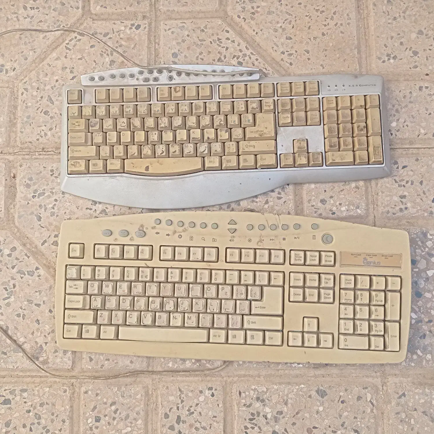 دو عدد کیبورد کامپیوتر|قطعات و لوازم جانبی رایانه|اصفهان, گلزار|دیوار