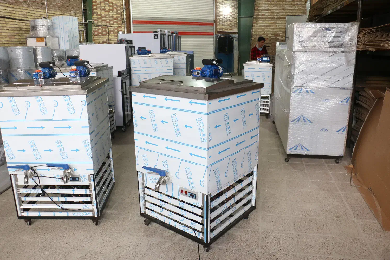 یخچال لبنیاتی شیرسردکن شیر سردکن سرد کن 300لیتر|فروشگاه و مغازه|رشت, بازار|دیوار