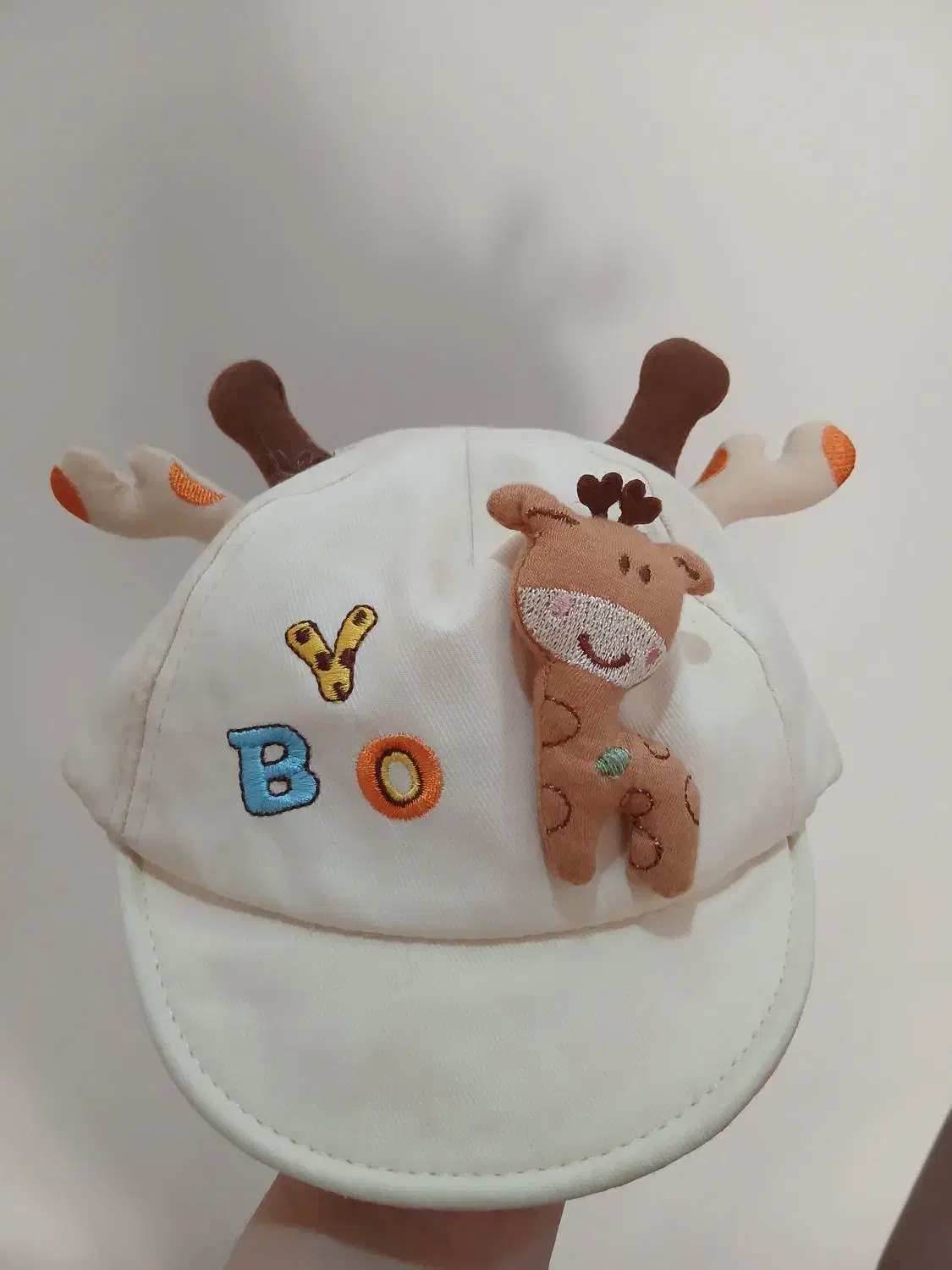 دو تاکلاه و کفش نوزادی زیبا|کفش و لباس بچه|بابل, |دیوار