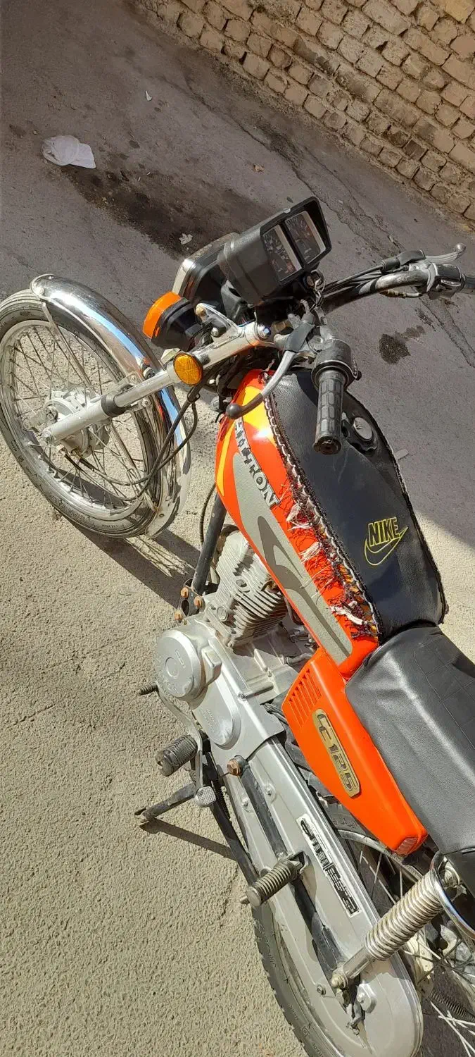 موتور هوندا 125 مدل 94 تمیز|موتورسیکلت|اصفهان, فردوان|دیوار