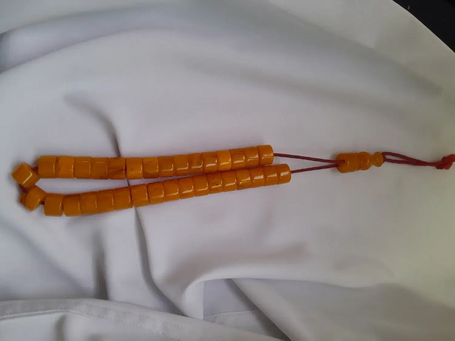 تسبیح کهربا|کلکسیون اشیاء عتیقه|تبریز, |دیوار