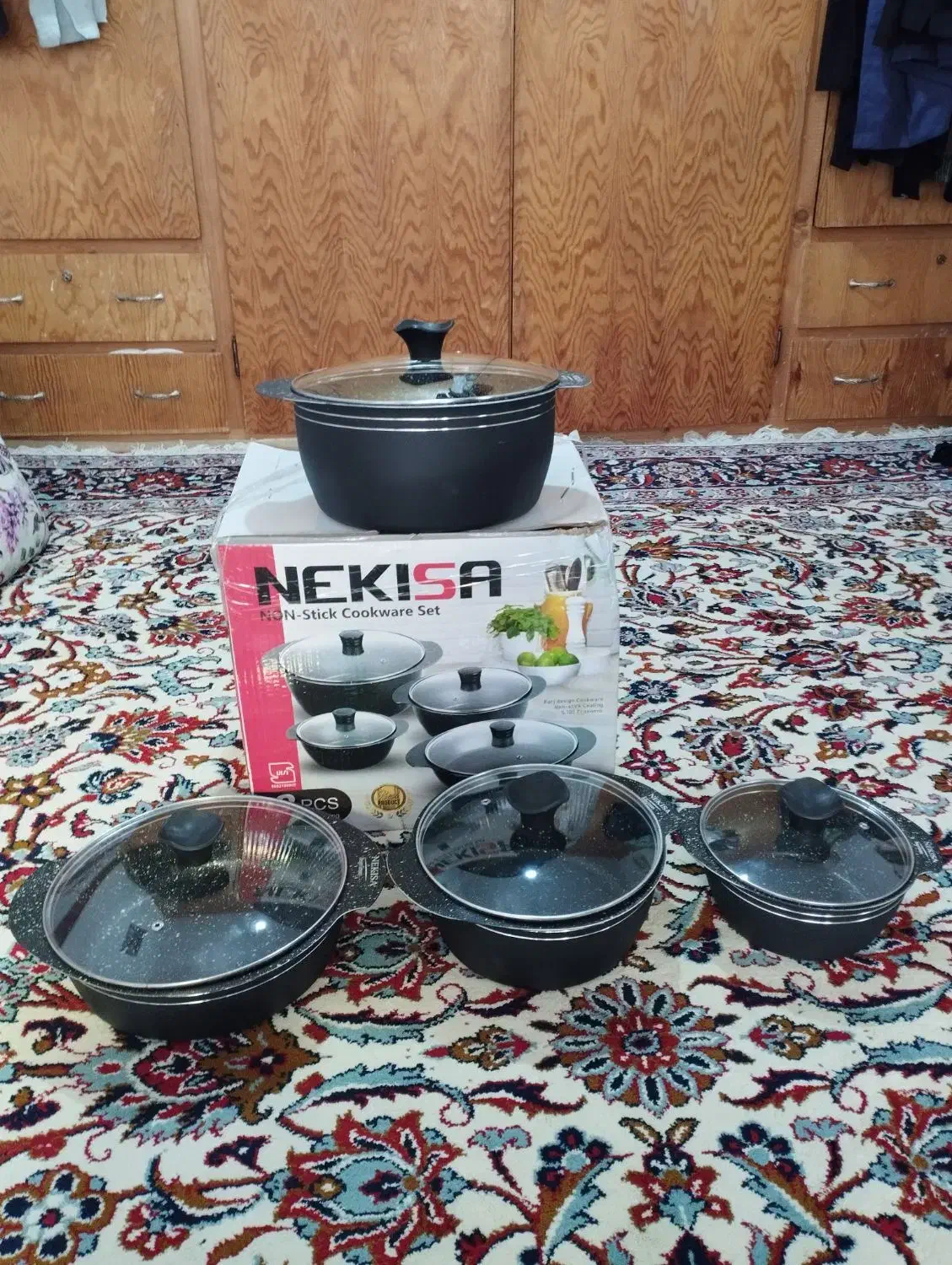 ظروف ۸پارچه تفلون باکیفیت وقیمت مناسب|ظروف پختوپز|مینودشت, |دیوار