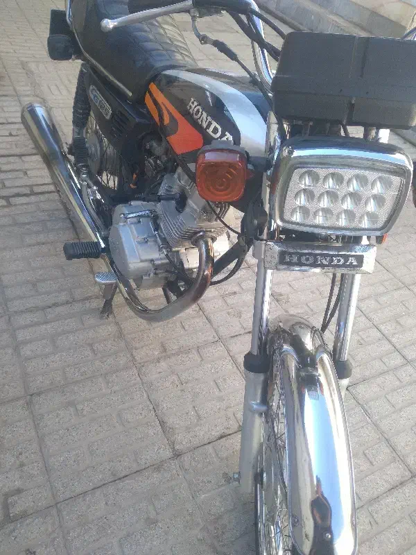 هندا ۱۲۵ مدل ۹۳ مدارک تکمیل|موتورسیکلت|ساوه, |دیوار