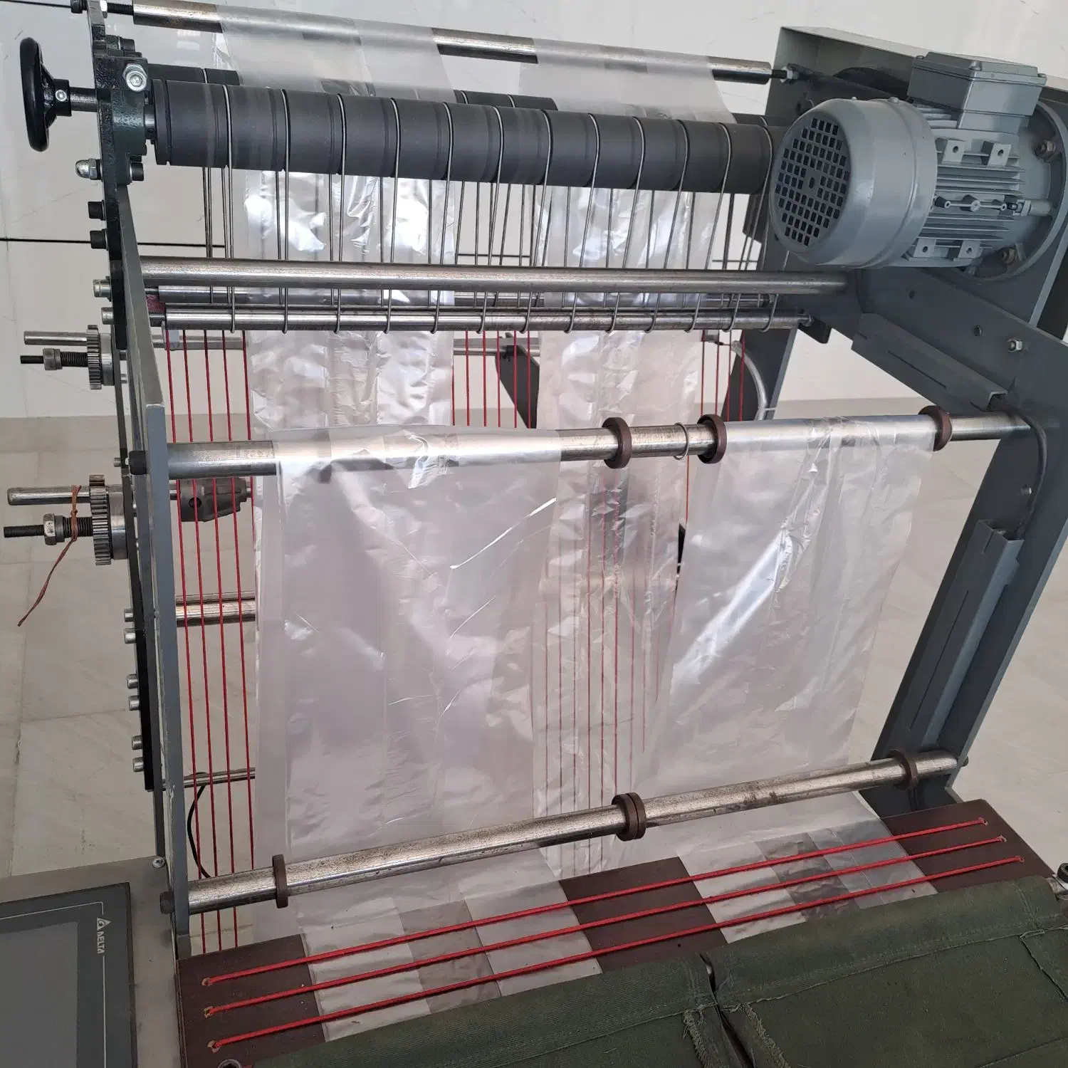 دستگاه ۳ کاره دوخت و برش و پانچ نایلکس و نایلون|ماشینآلات صنعتی|ضیاء آباد, |دیوار