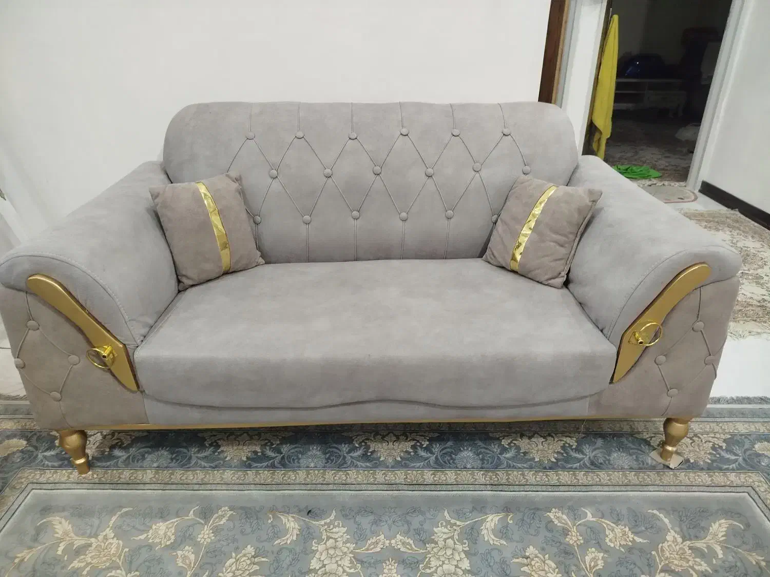 تعدادی وسایل خانه به دلیل مهاجرت|مبلمان خانگی و میز عسلی|شهریار, شهرک وائین|دیوار