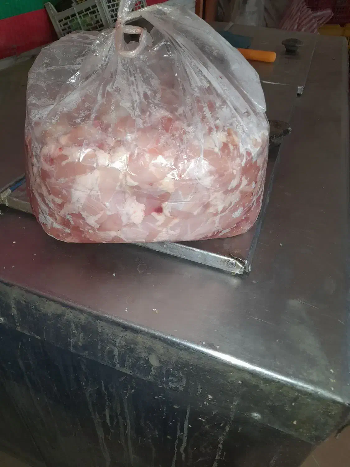 کمر مرغ|خوردنی و آشامیدنی|رباط‌کریم, آدران|دیوار