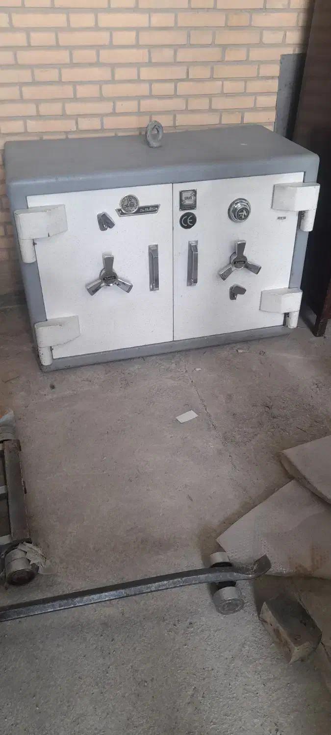 گاوصندوق نسوز زیرویترینی|ابزارآلات|قزوین, |دیوار