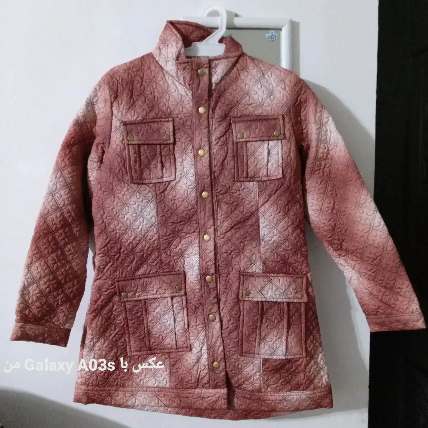 بارانی|لباس|کیاشهر, |دیوار