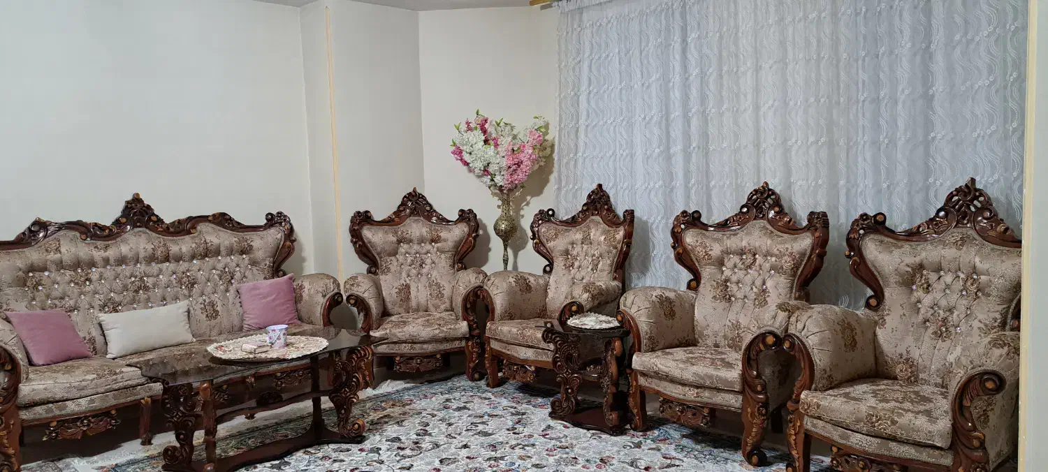 مبل سلطنتی ۹نفره ومیز ناهارخوری ۸نفره|مبلمان خانگی و میز عسلی|ملایر, |دیوار