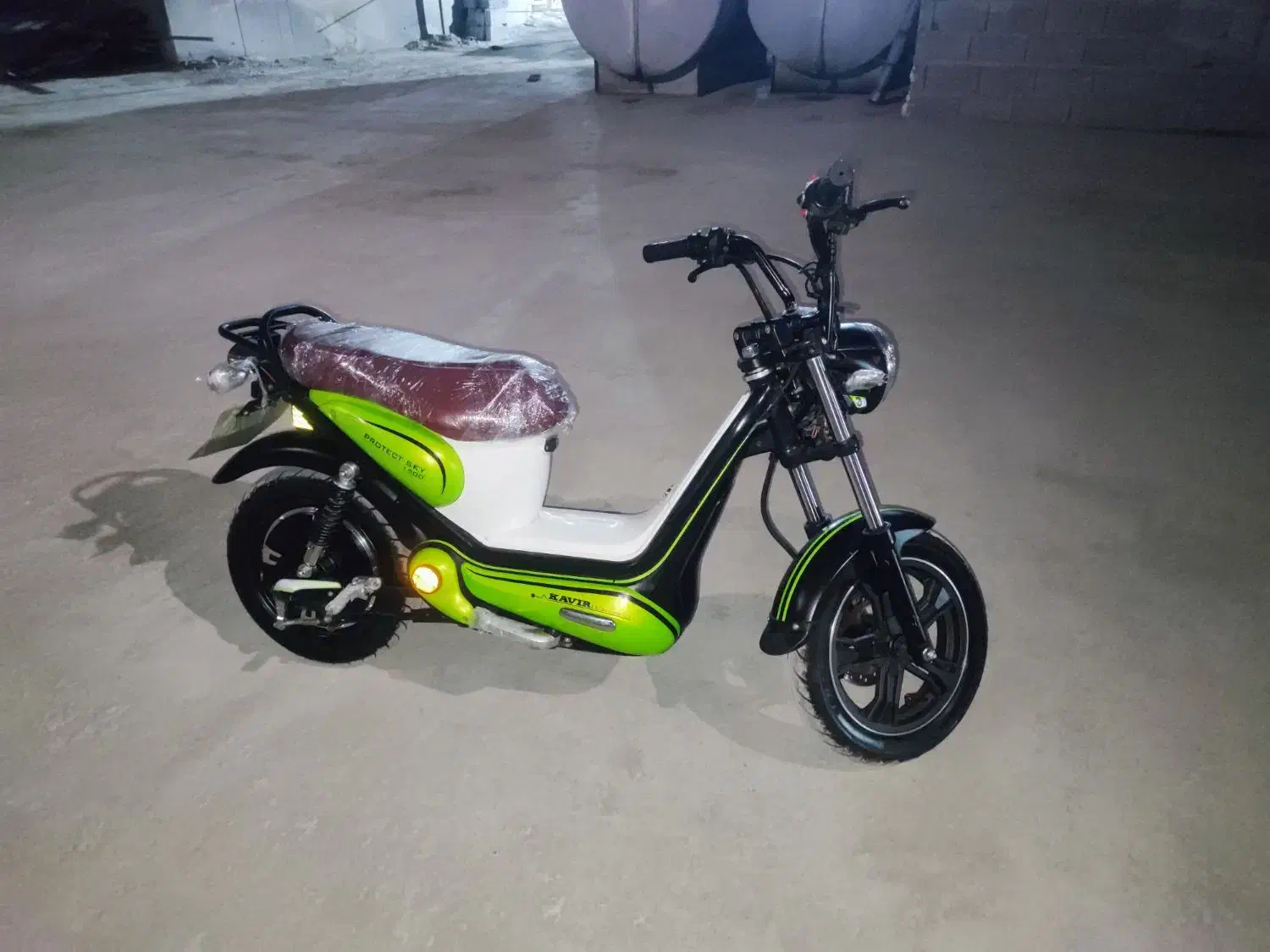 موتور برقی est4 صفر باسند باتری تایلندی|موتورسیکلت|تهران, دولاب|دیوار