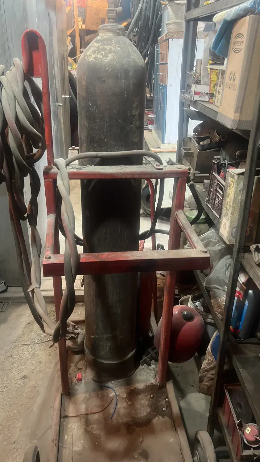 کپسول اکسیژن ۴۰ کیلیویی با چهار پایه چرخ دلر|ابزارآلات|ری, ملک‌آباد|دیوار