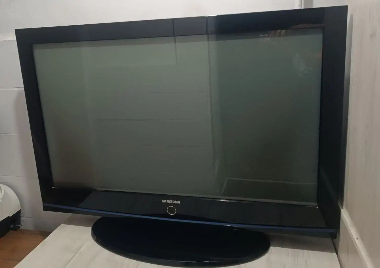 تلویزیون|تلویزیون و پروژکتور|قدس, شهر‌قدس|دیوار