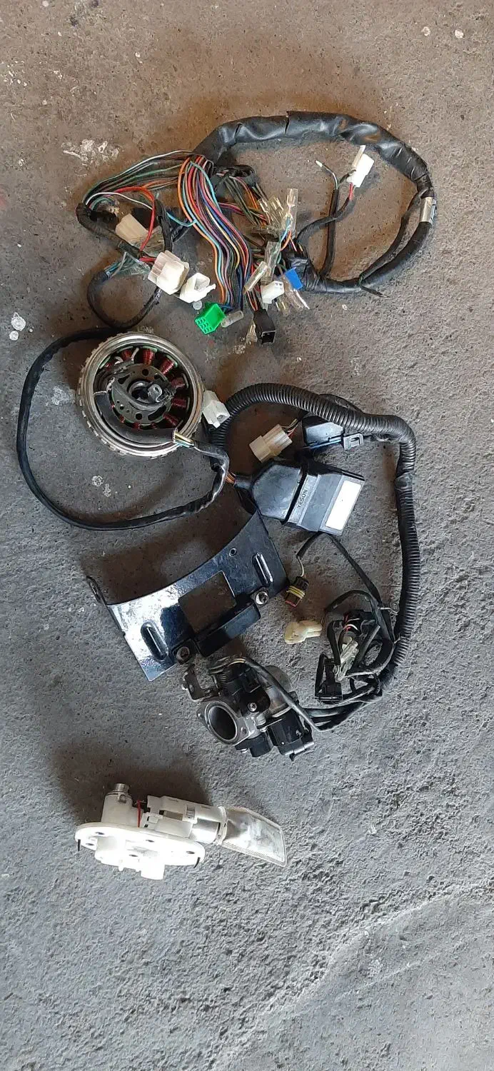 لوازم انژکتور هندا ۱۲۵|قطعات یدکی و لوازم جانبی|مشهد, شهرک مهر آباد|دیوار