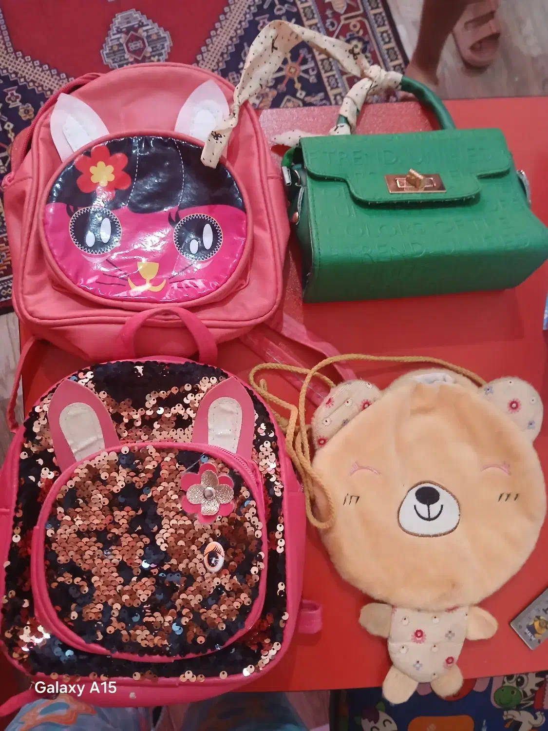 کیف بچگانه|کفش و لباس بچه|مشکیندشت, |دیوار