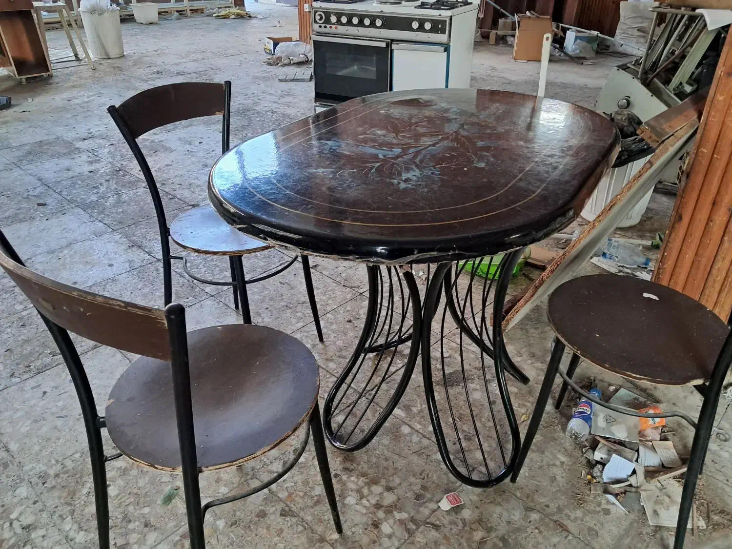 میز۴ نفره غذاخوری شیک با۴ صندلی سالم|میز و صندلی غذاخوری|خرمآباد (تنکابن), |دیوار