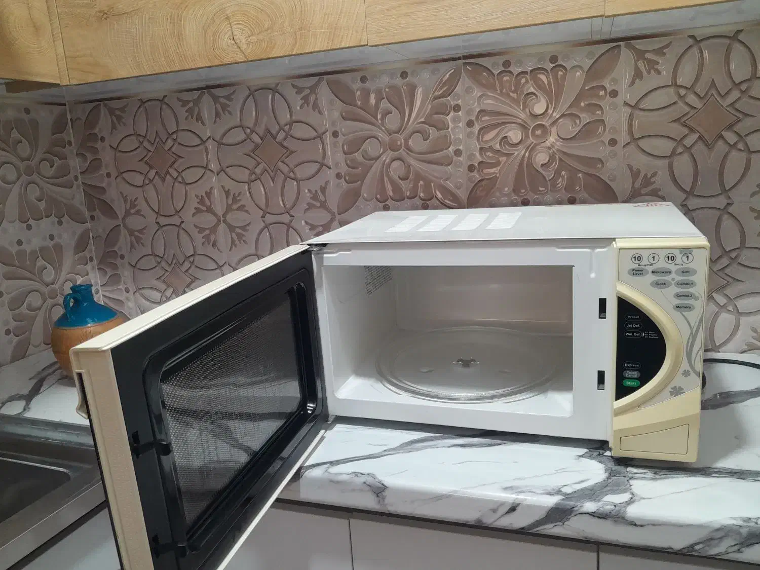 ماکروفر در حد نو لمسی|اجاق گاز و لوازم برقی پختوپز|محمدشهر, محمدشهر|دیوار