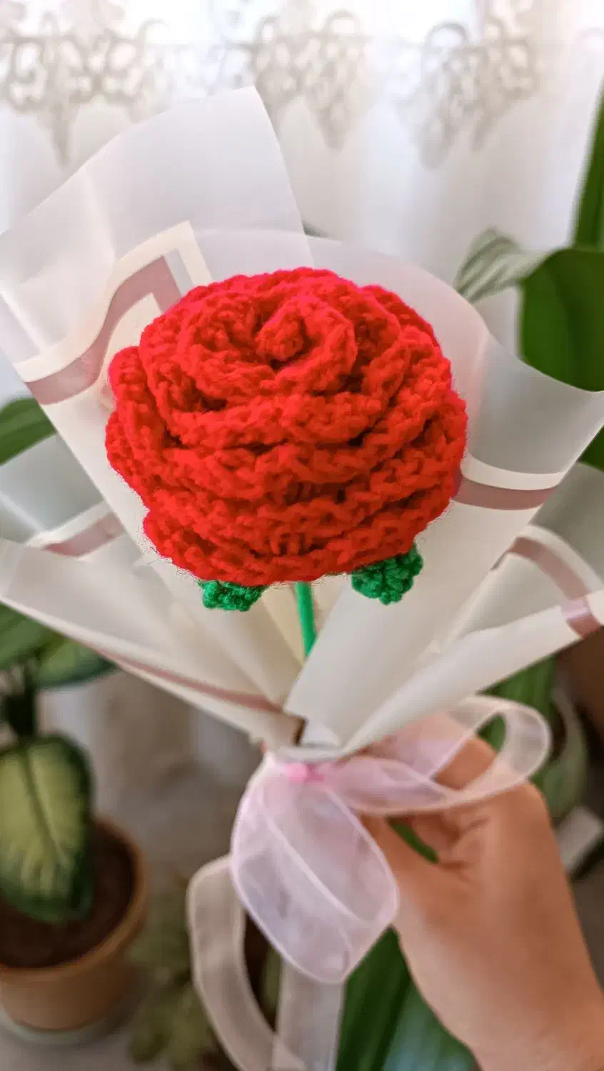 شاخه گل بافتنی تزیین شده|گل مصنوعی|تبریز, |دیوار