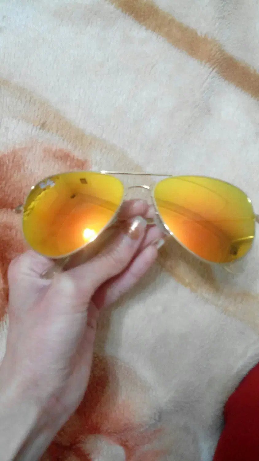 عینک خلبانی شیشه طلایی ری بن|زیورآلات و اکسسوری|اصفهان, امامزاده اسماعیل|دیوار