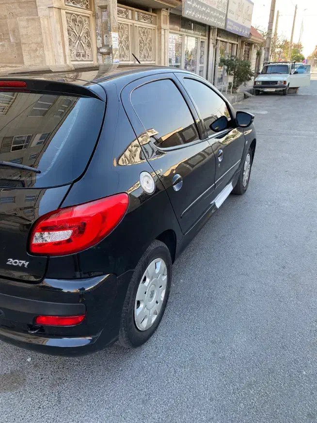 پژو ۲۰۷ مدل ۹۸ بیرنگ|خودرو سواری و وانت|تهران, شهرک چیتگر|دیوار