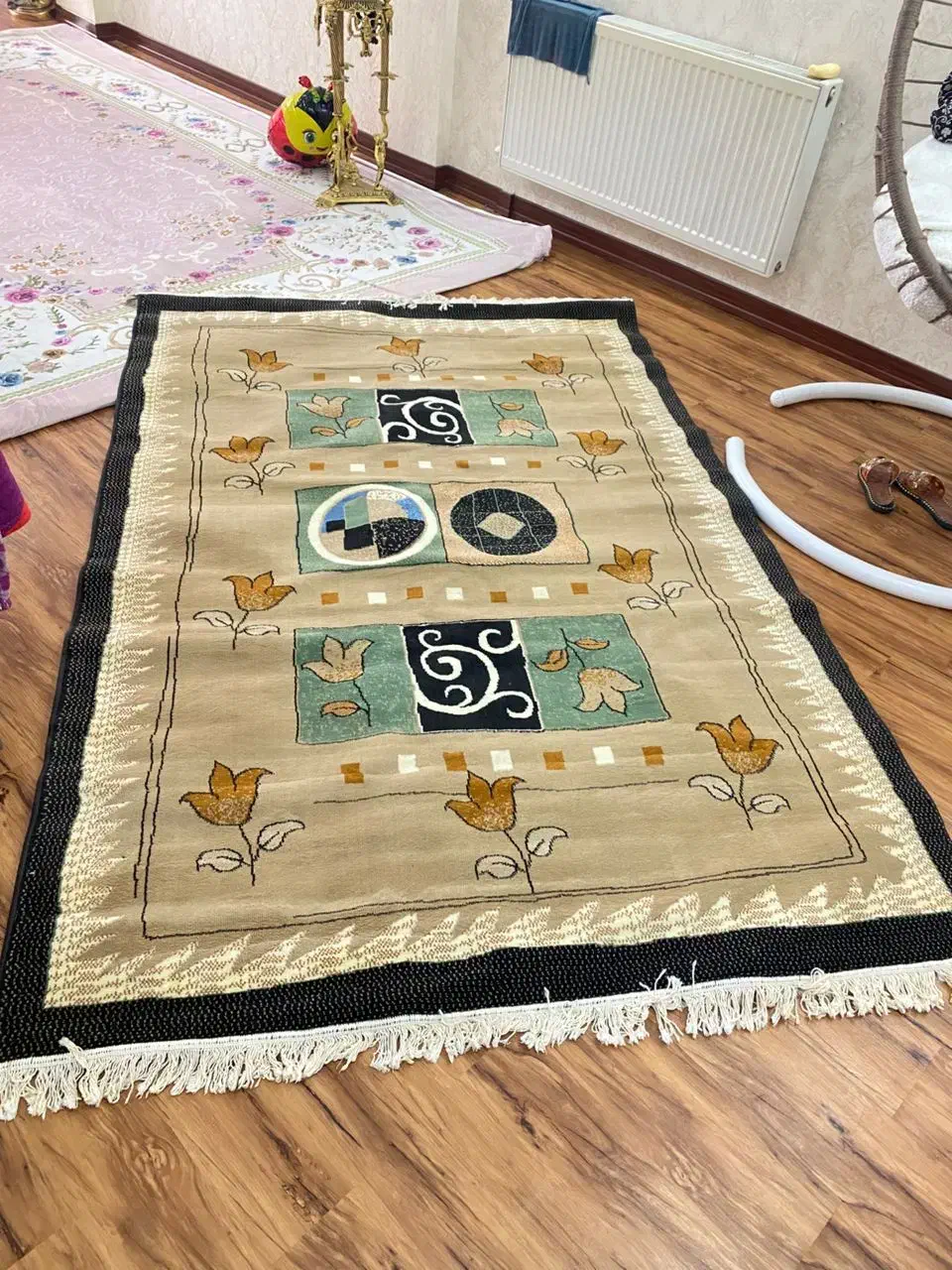 فرش|فرش|شیراز, ترمینال باربری|دیوار