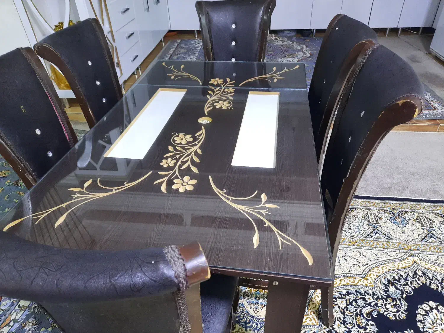 میز نهار خوری|میز و صندلی غذاخوری|ایوان, |دیوار