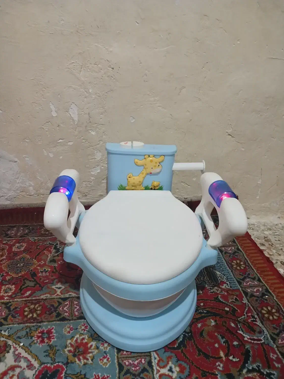 توالت فرنگی بچگانه بااهنگ درحدنو،اصلااستفاده نشده|لوازم سرویس بهداشتی|شاهدشهر, |دیوار