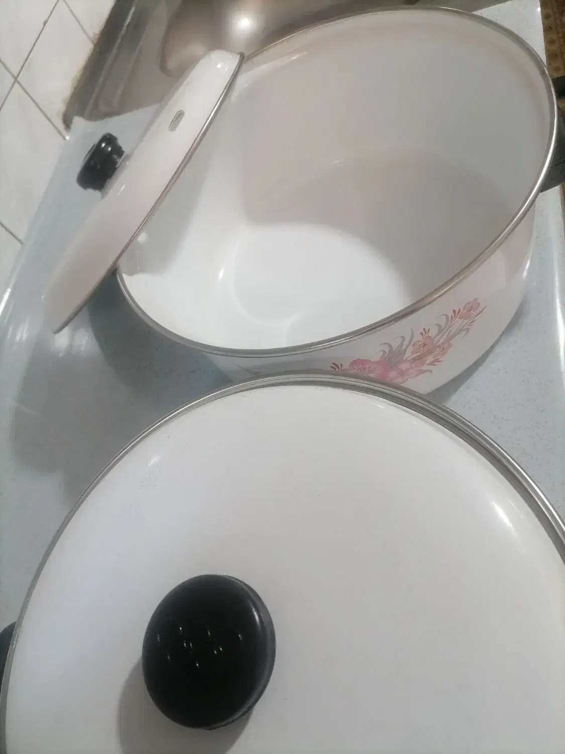 قابلمه لابی|ظروف پخت‌وپز|شیراز, شهرک ایثار|دیوار