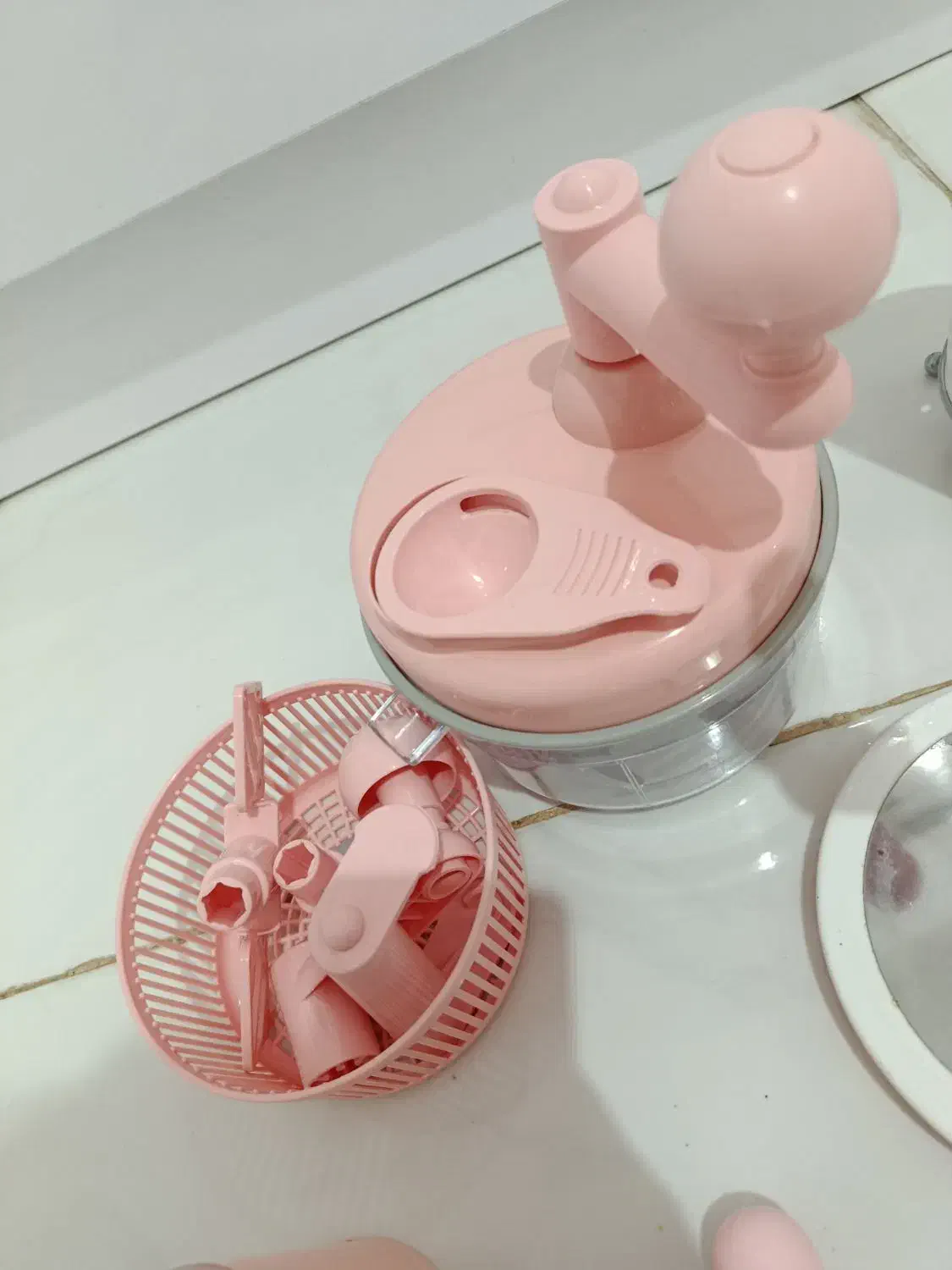 تعدادی وسایل منزل|ظروف نگهدارنده، پلاستیکی، یک‌بارمصرف|بیرجند, |دیوار