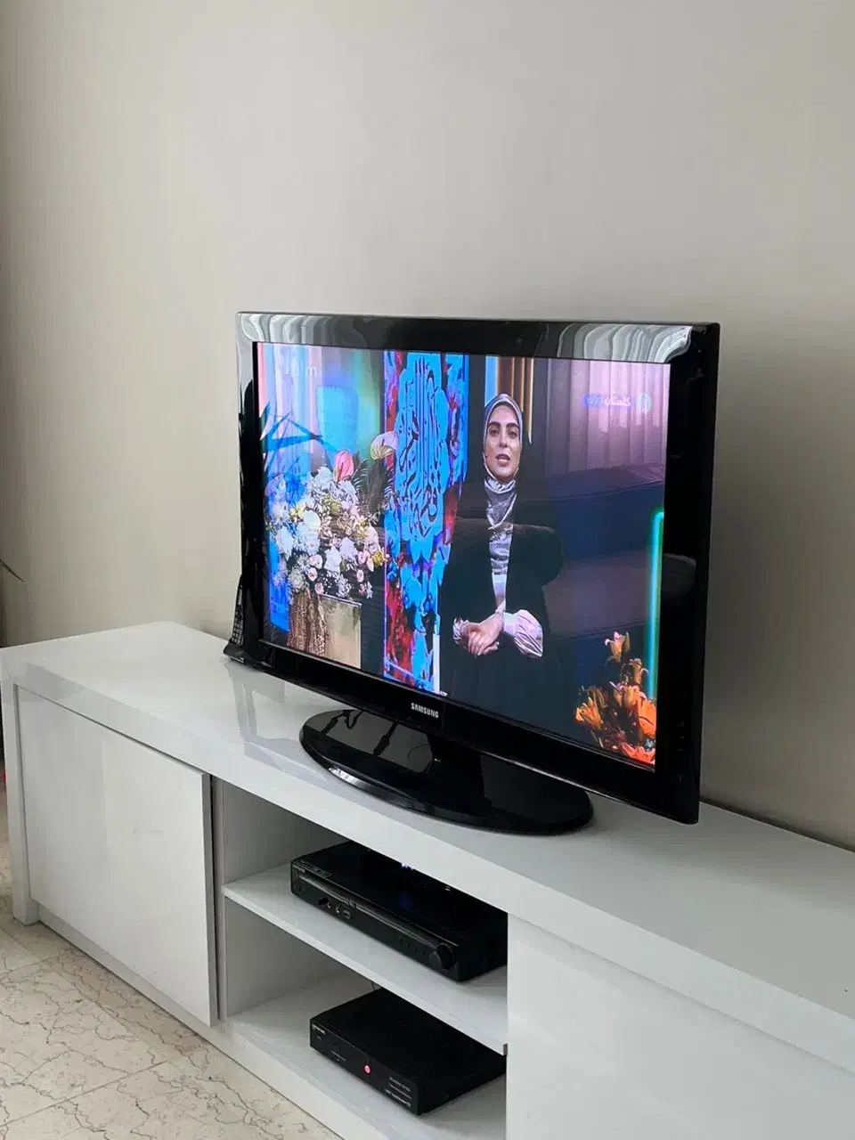 تلوزیون 43 اینو سامسونگ به همراه سینما خانواده|تلویزیون و پروژکتور|تهران, سعادتآباد|دیوار