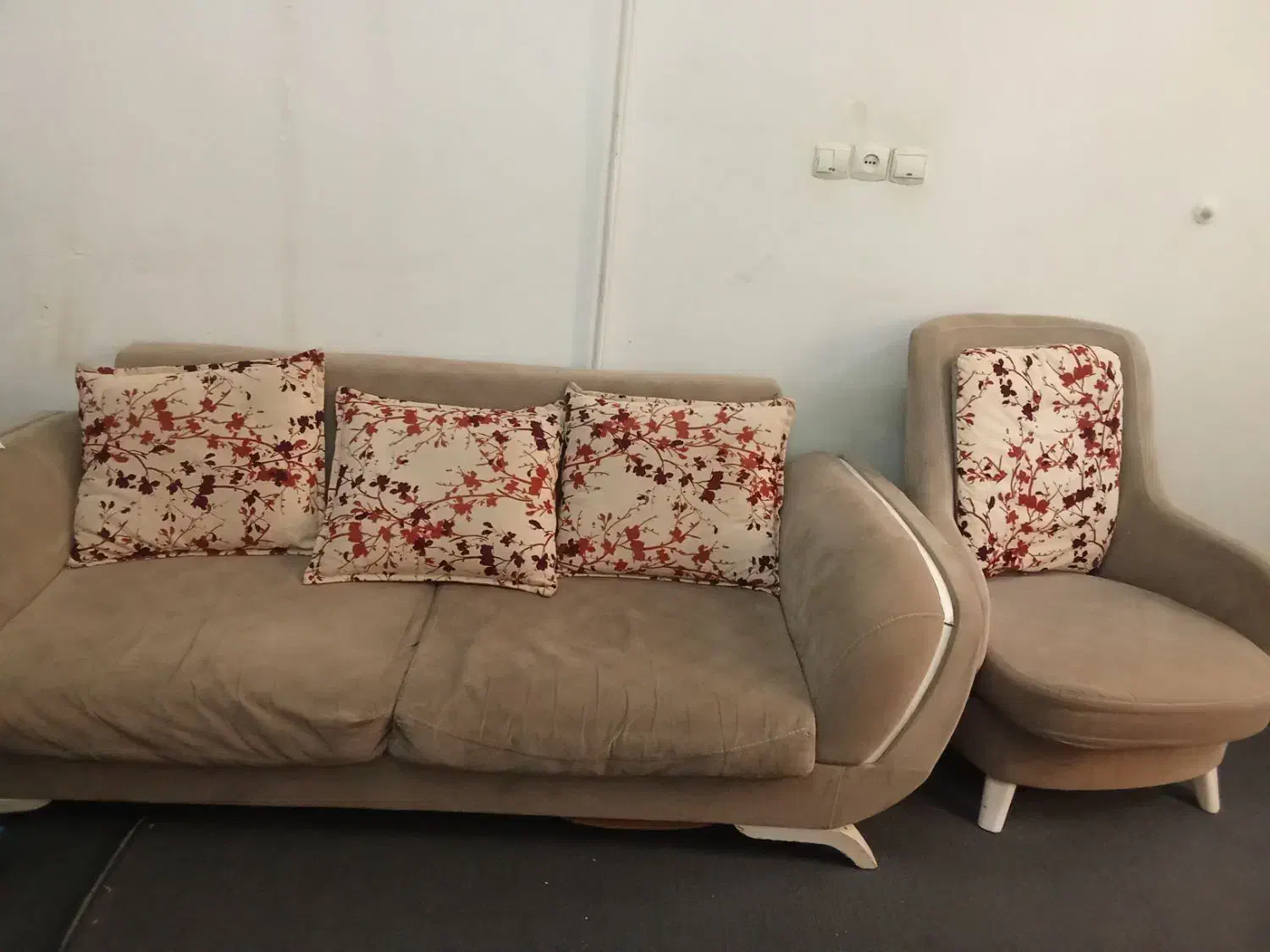 مبل ۷نفره|مبلمان خانگی و میز عسلی|قم, سالاریه|دیوار