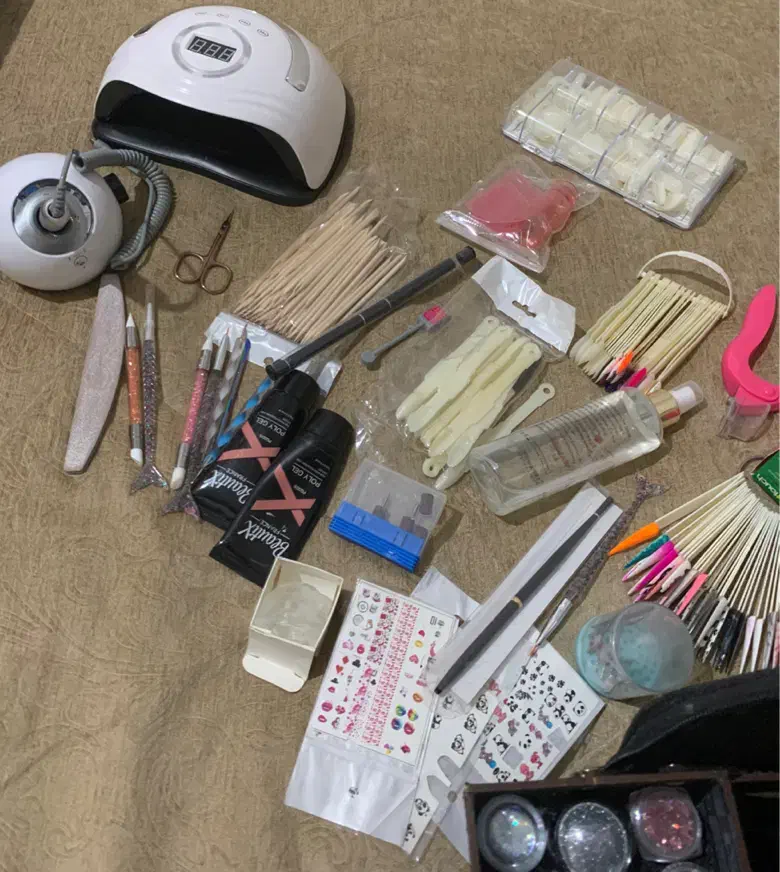 لوازم کاشت ناخن کم کارکرد|آرایشی، بهداشتی، درمانی|اردبیل, |دیوار