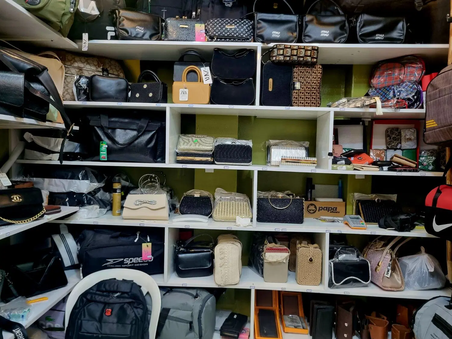 gallery kif BAG STORE|کیف، کفش، کمربند|جهرم, |دیوار