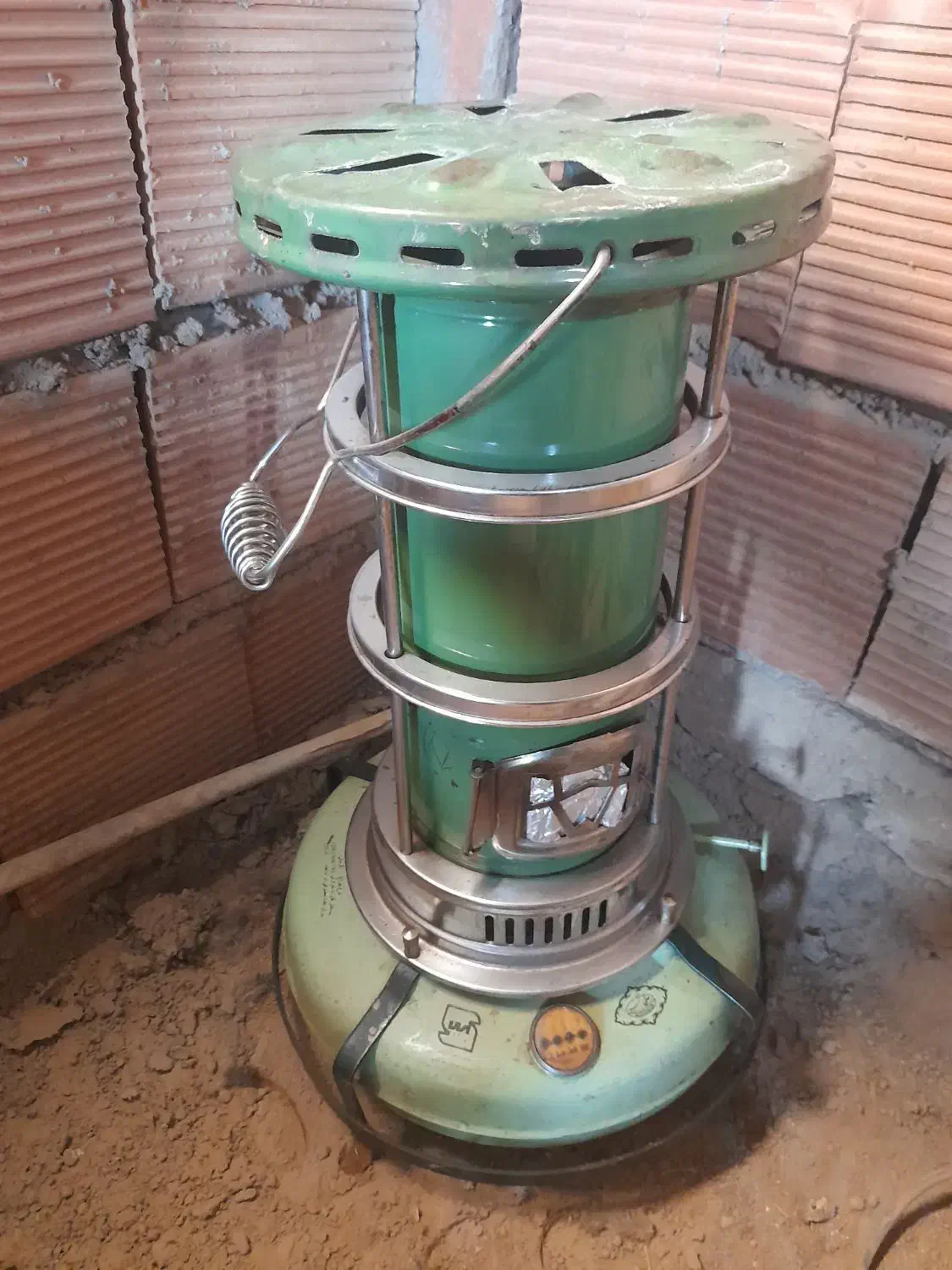 بخاری نفتی و هیزمی|بخاری، هیتر، شومینه|کرمان, |دیوار