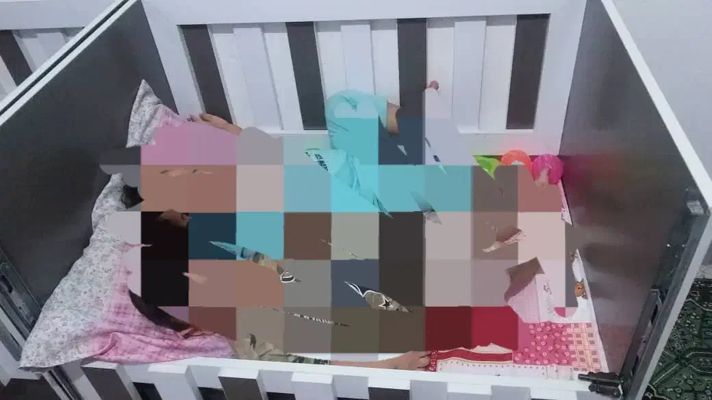 تخت کودک|تخت و صندلی بچه|همدان, |دیوار